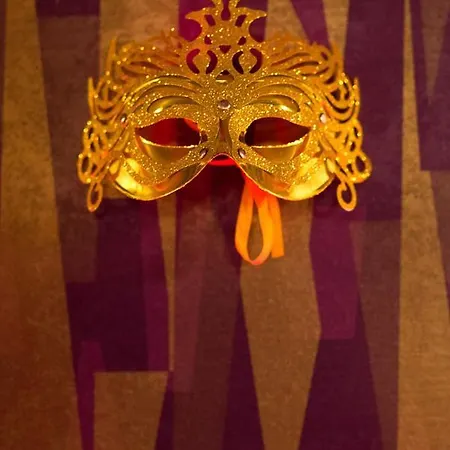 Yourplace Romantic With Private Patio *