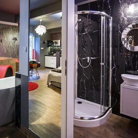 Yourplace Romantic With Private Patio *